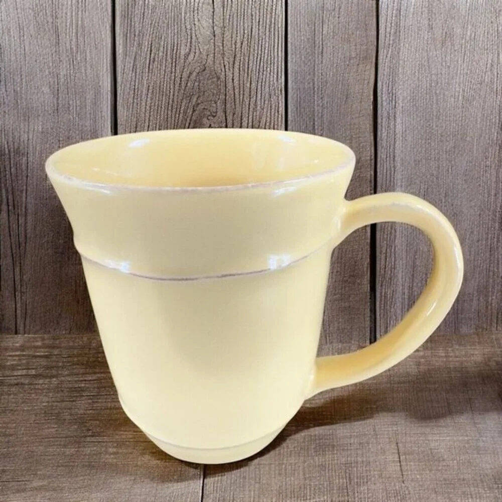 POTTERY BARN Cambria Butter Ceramic Coffee Mug Cup Embossed Edges Mug Cup‎ Set 2